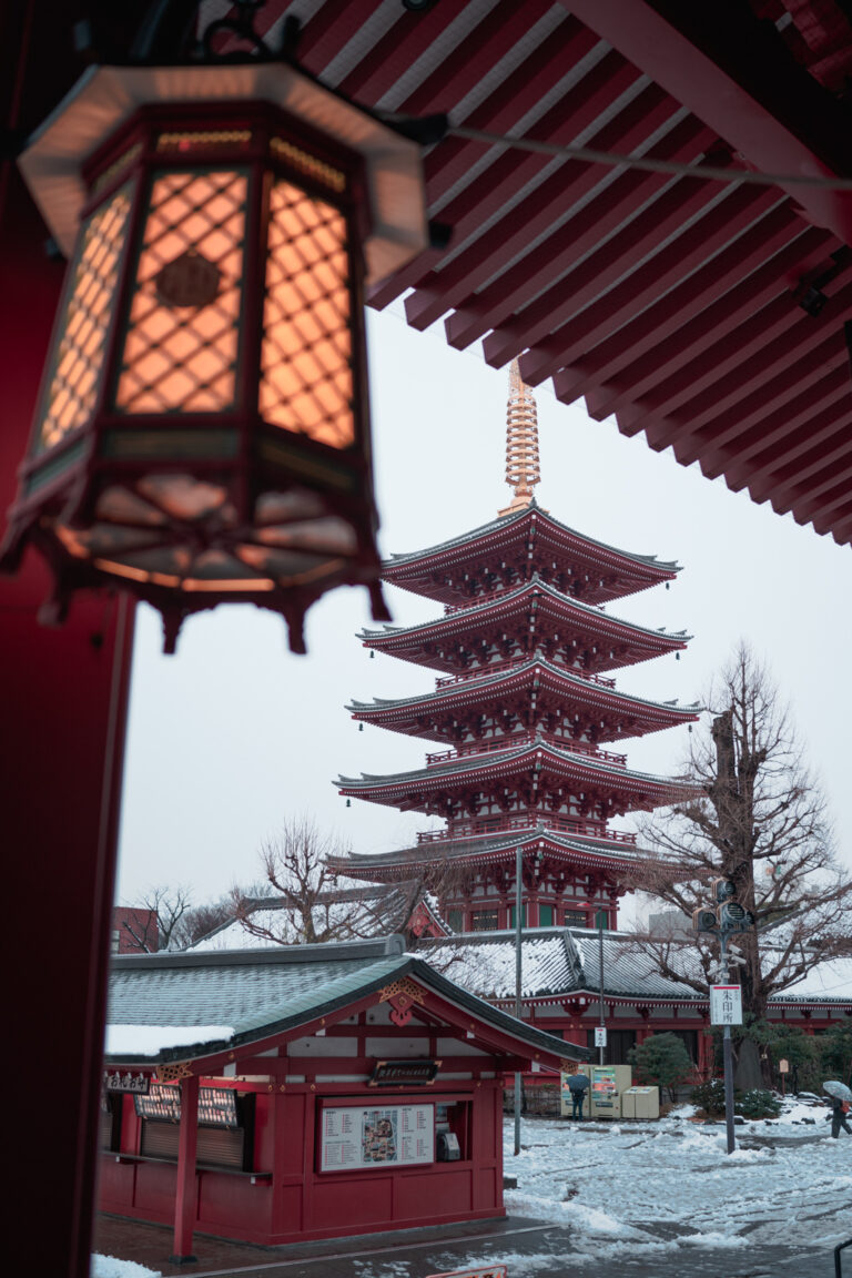 Senso-ji under snow