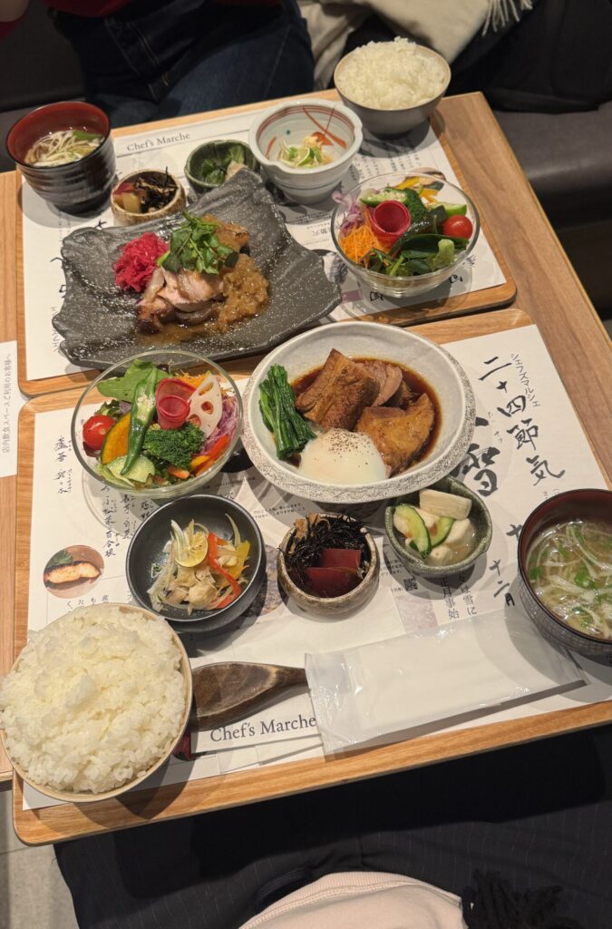 Set japonais dans un restaurant japonais