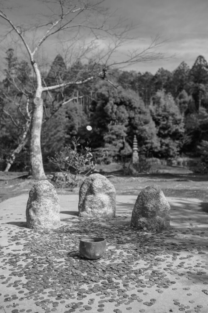 Kinkaku-Ji à Kyoto with people throw peverfafrr